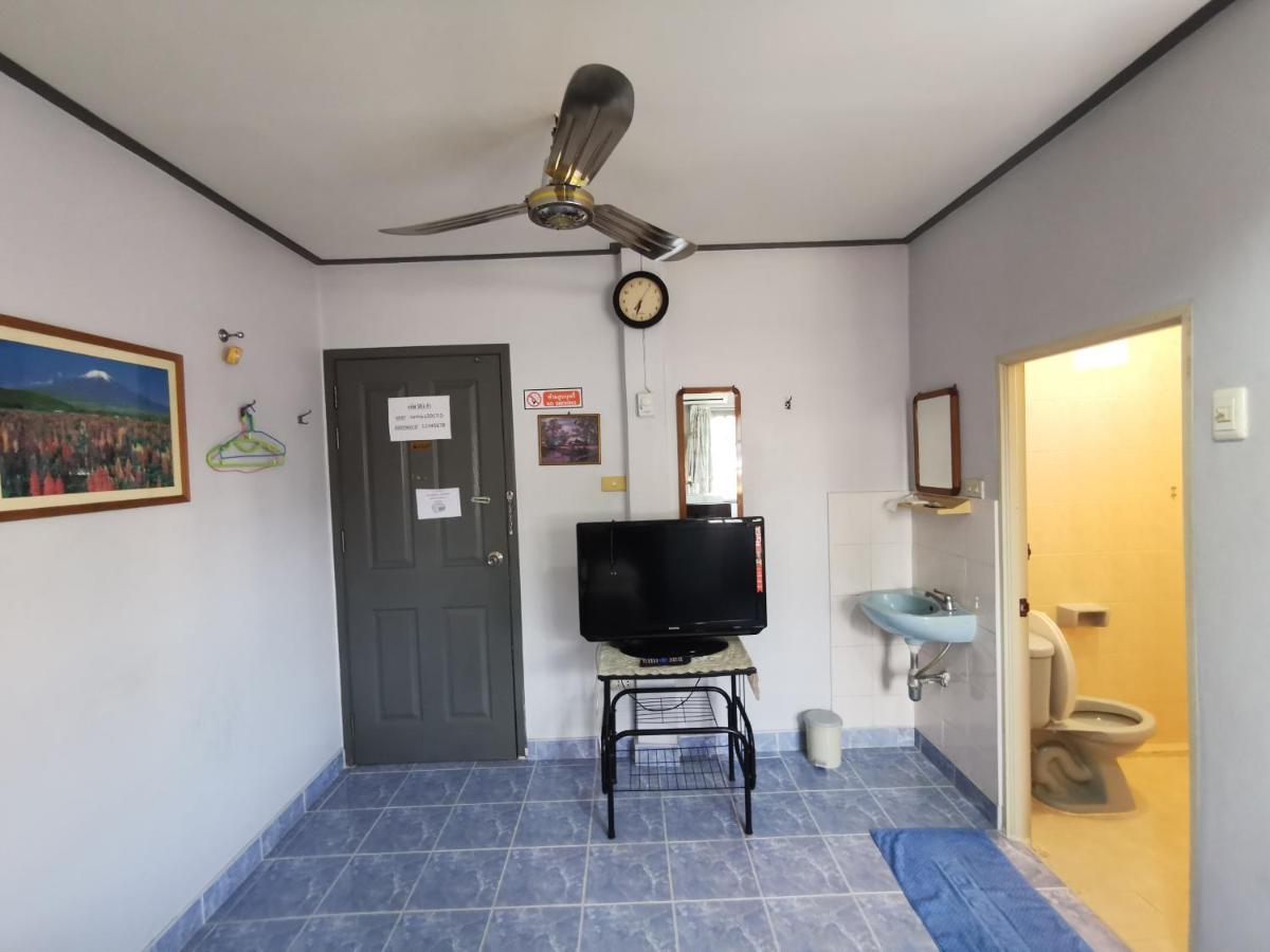 Samiya Guesthouse Бангсен Екстер'єр фото